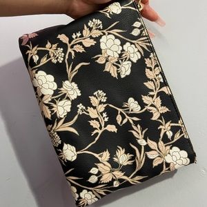 Makeup bag